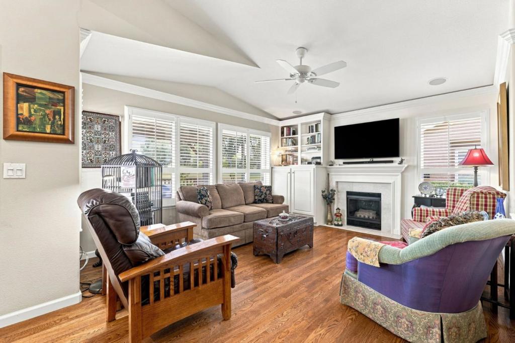 4012 Clubhouse Court Property Photo 6