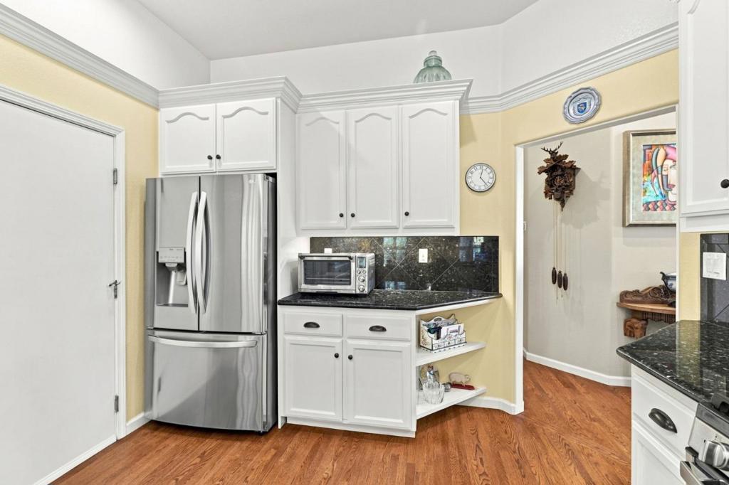 4012 Clubhouse Court Property Photo 12