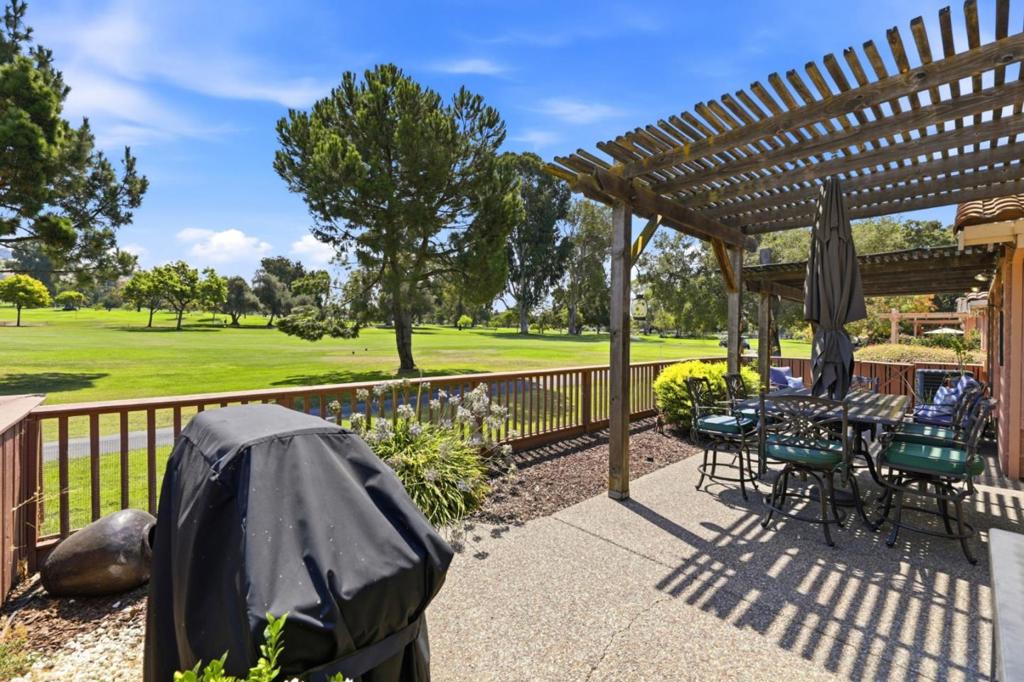 4012 Clubhouse Court Property Photo 23