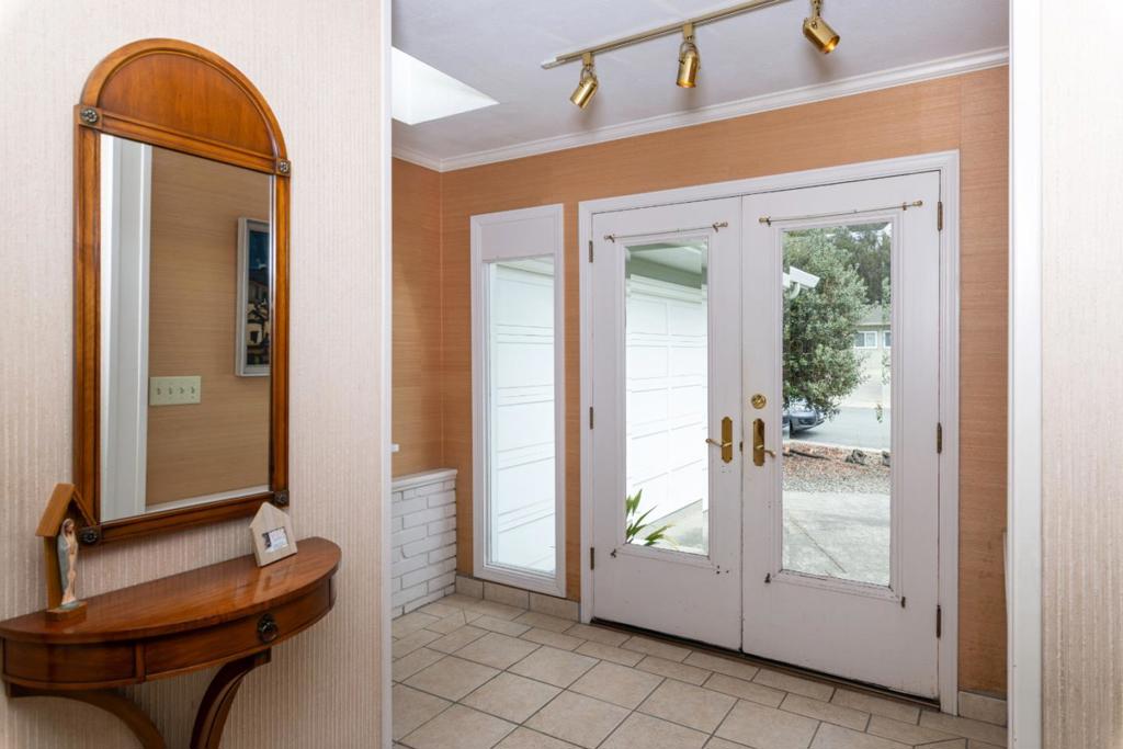 138 Woodcrest Place Property Photo 2