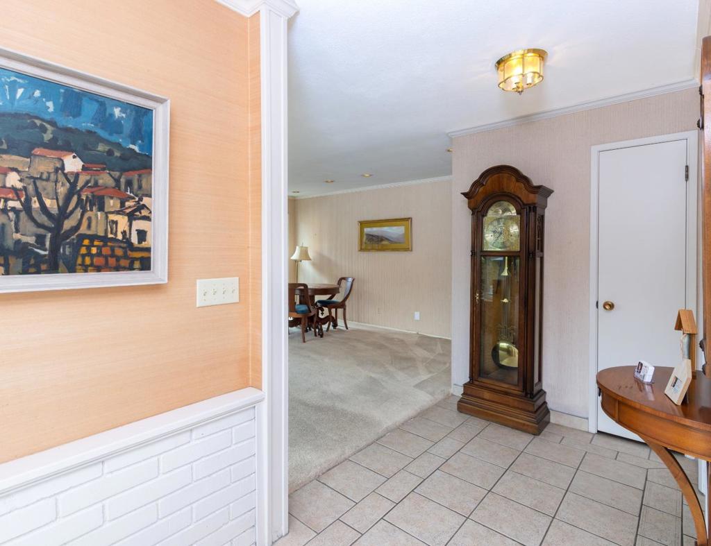 138 Woodcrest Place Property Photo 3