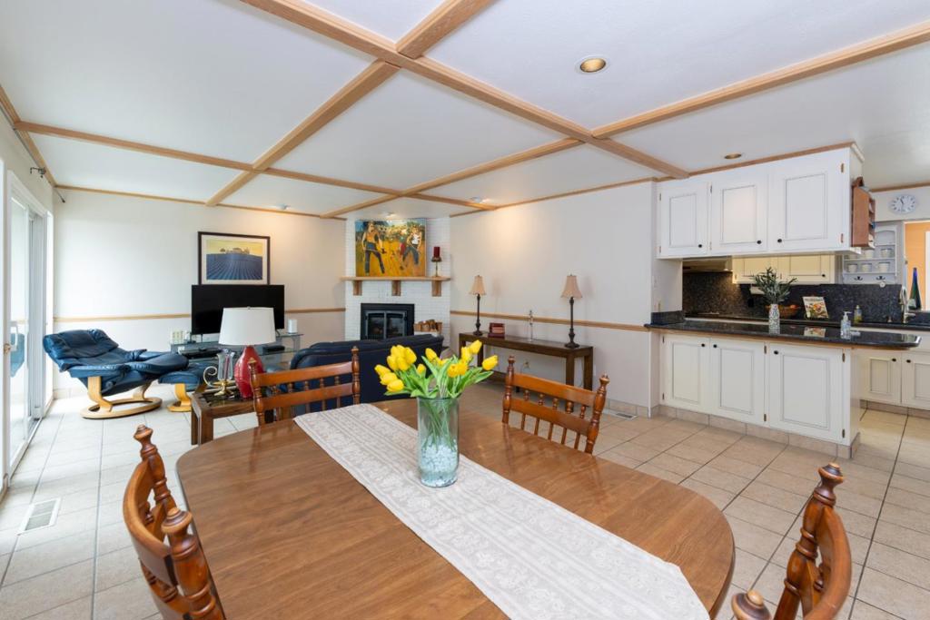 138 Woodcrest Place Property Photo 13