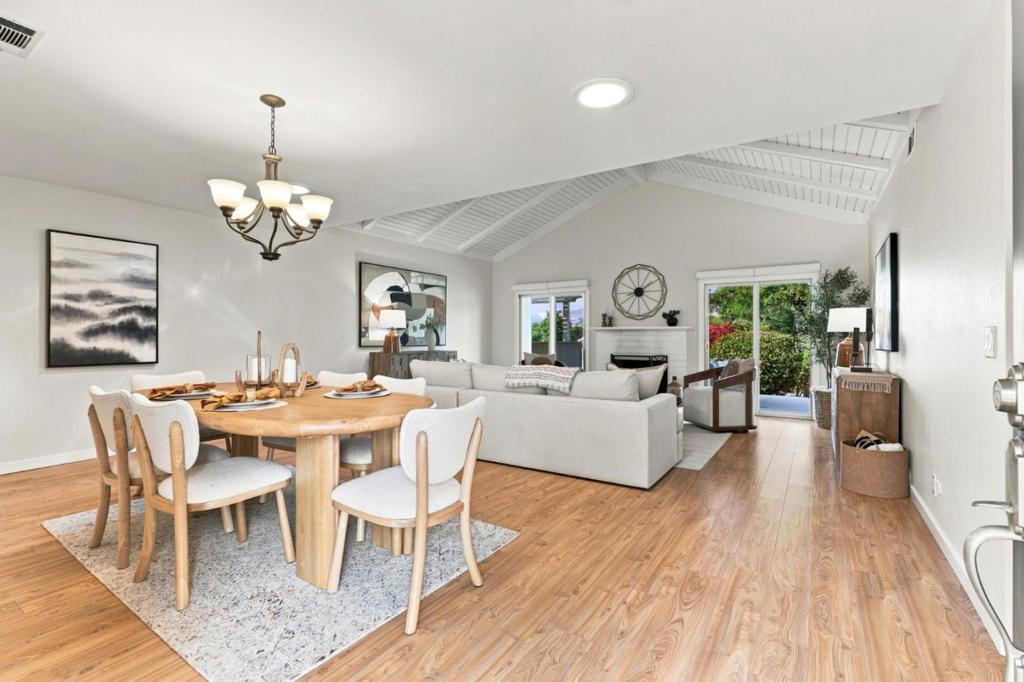 6255 Blauer Court Property Photo 4