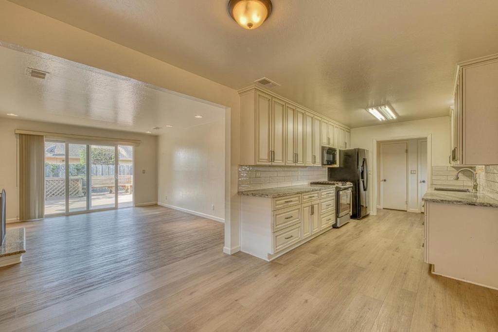 779 Bedford Drive Property Photo 12