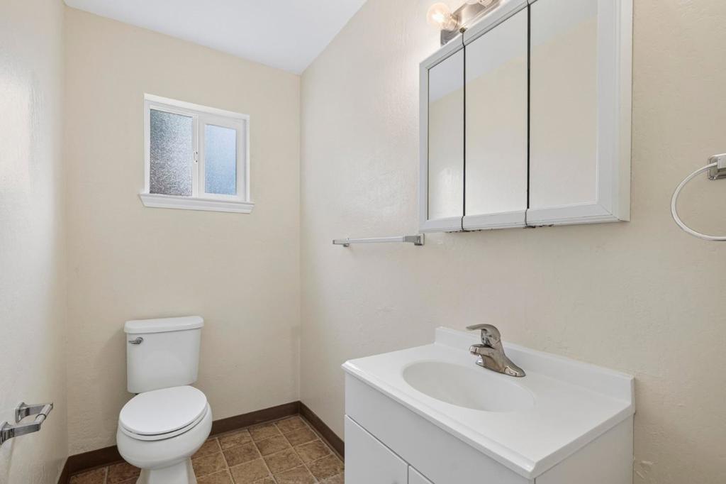 447 Soledad Street Property Photo 13