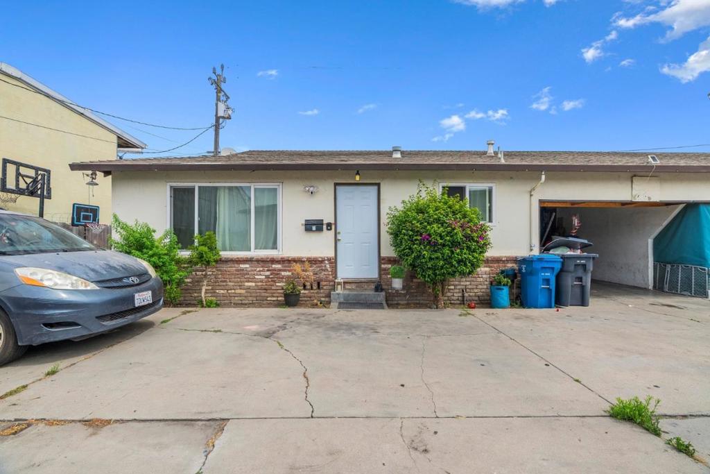 20 S Hebbron Avenue Property Photo 10
