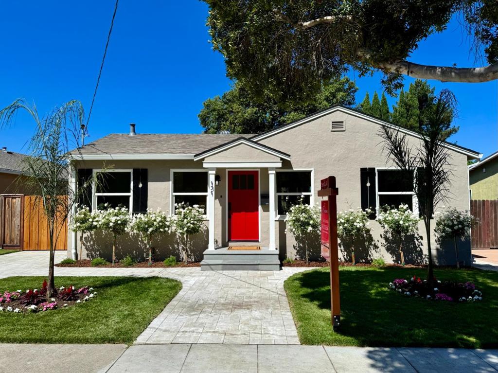 131 Charles Street Property Photo 1