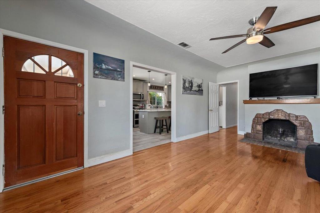 55 Manning Avenue Property Photo 2