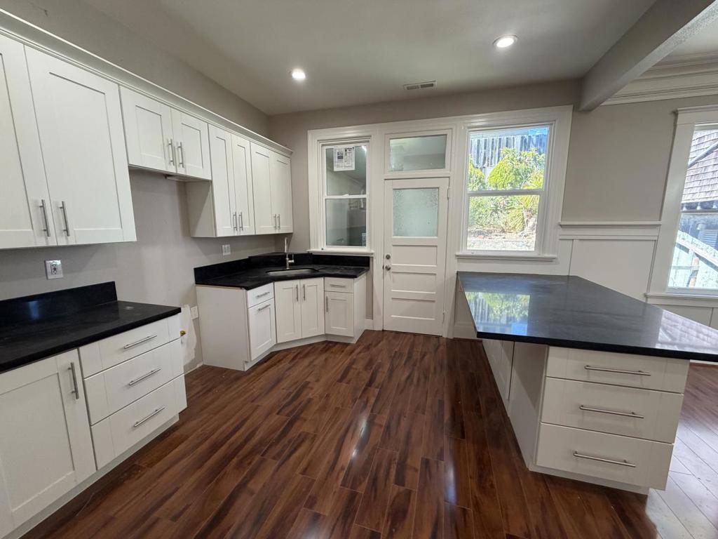 922 Vallejo Street Property Photo 49