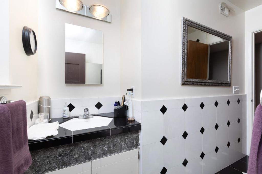 2520 Howe Street Property Photo 18