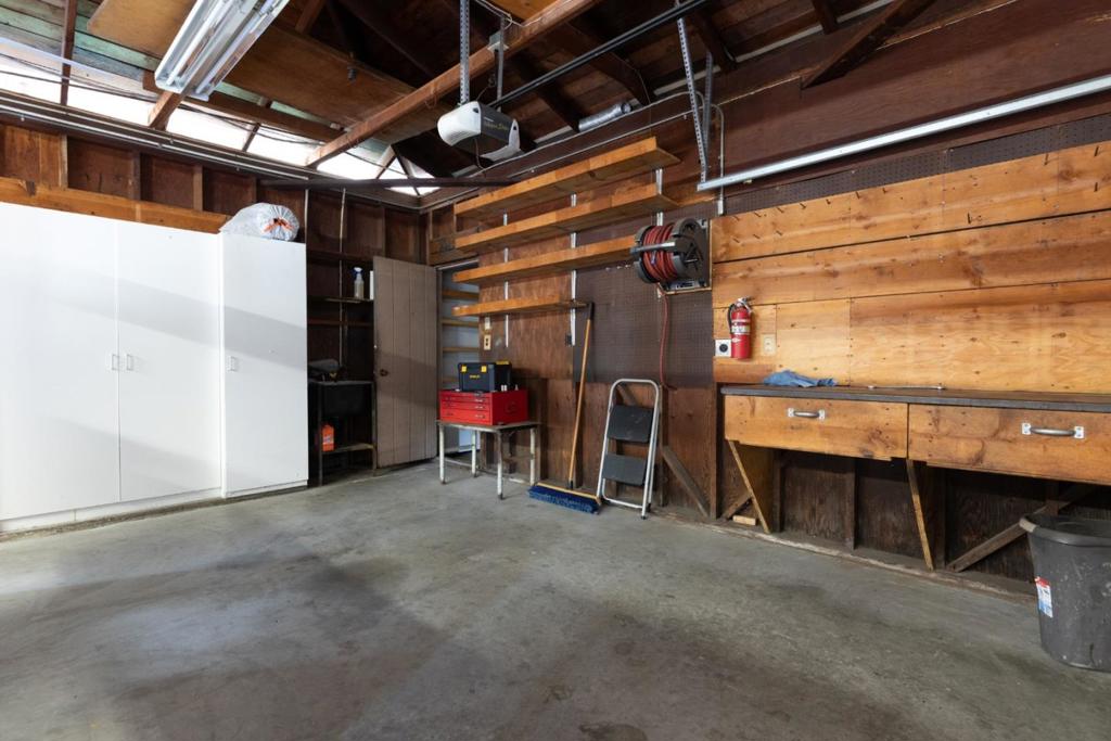 2520 Howe Street Property Photo 27