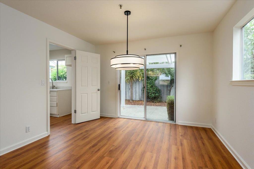 3 Bay Property Photo 7