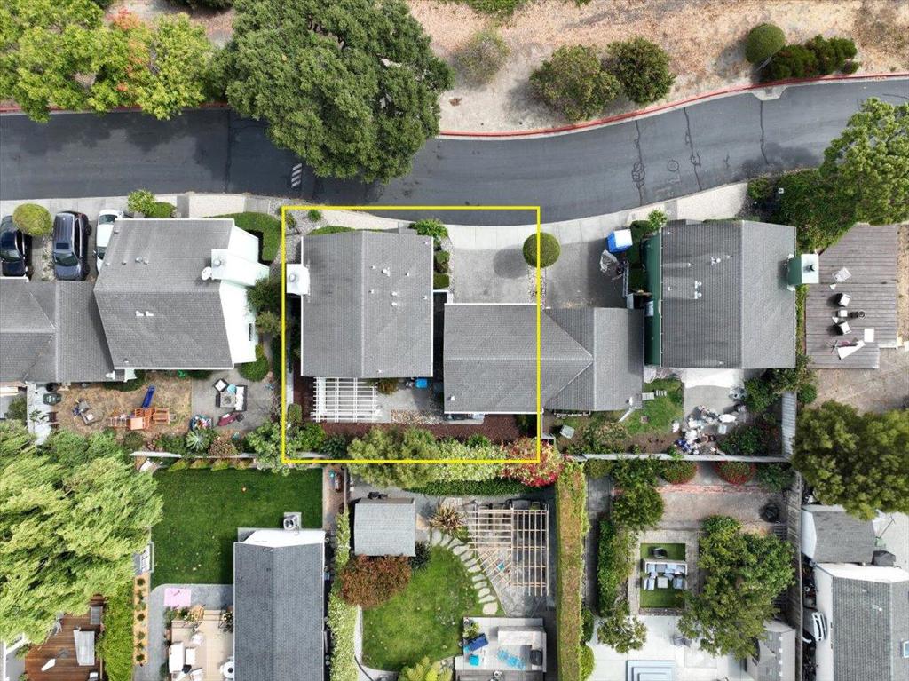 3 Bay Property Photo 28