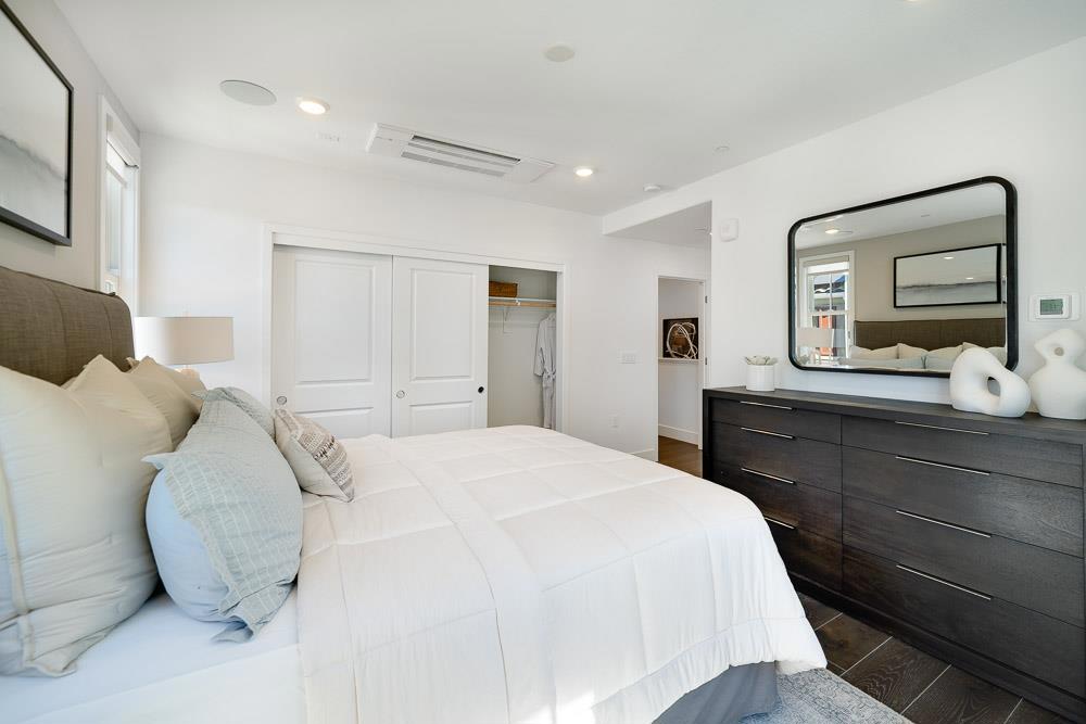 2120 Latham Street Property Photo 12