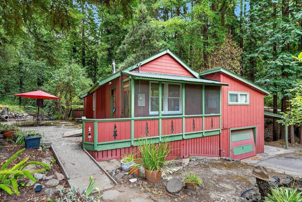 917 Scenic Drive Property Photo 1