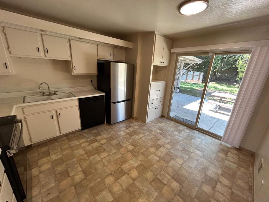 633 Saint George Drive Property Photo 8