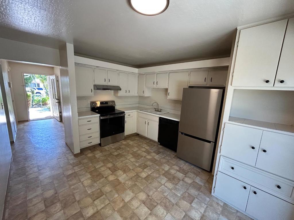 633 Saint George Drive Property Photo 9