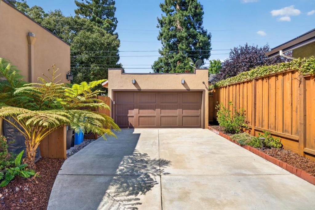 24 Fulton Street Property Photo 7