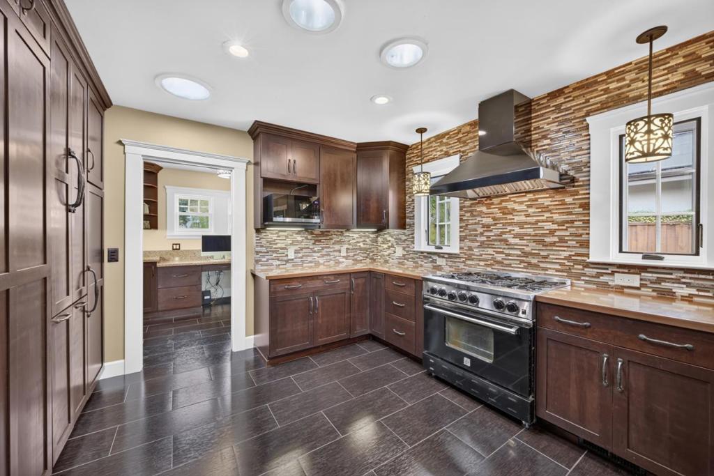 24 Fulton Street Property Photo 16