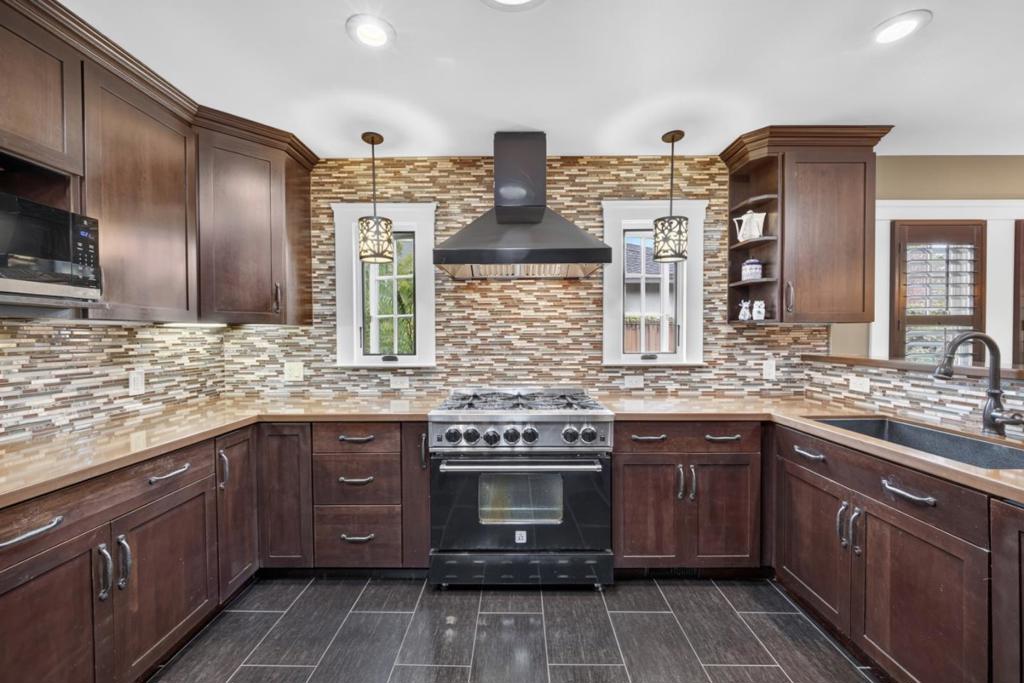 24 Fulton Street Property Photo 18