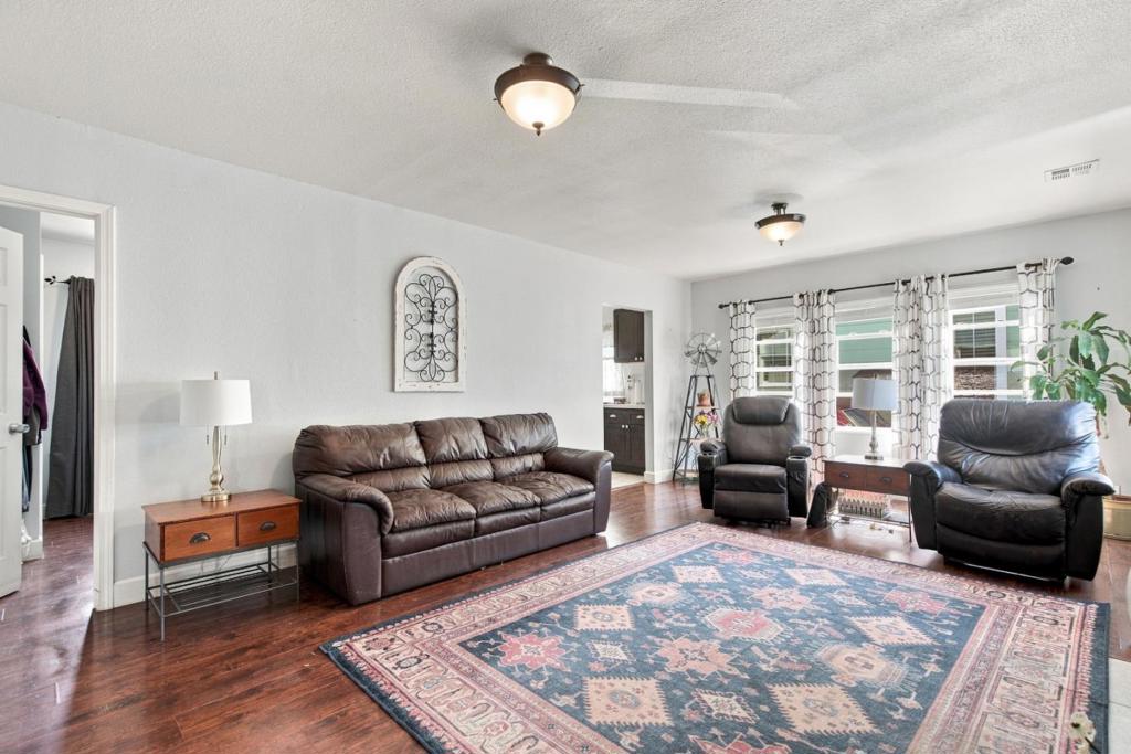 524 California Street Property Photo 7