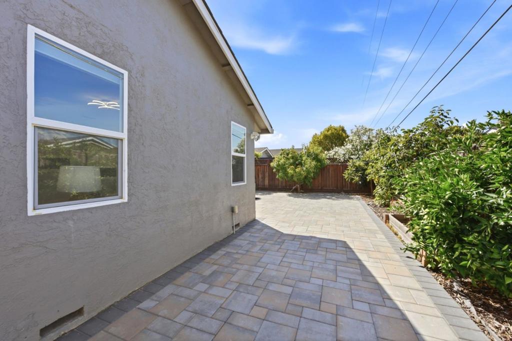 41717 Gifford Street Property Photo 41