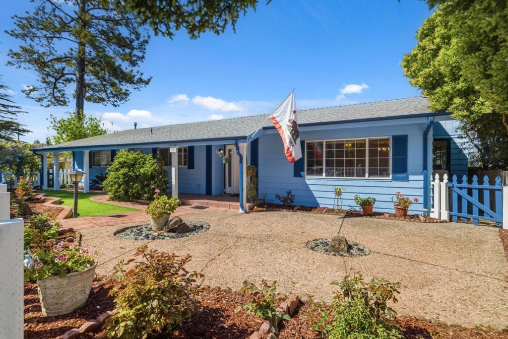 552 Bean Creek Road 30 Property Photo 1