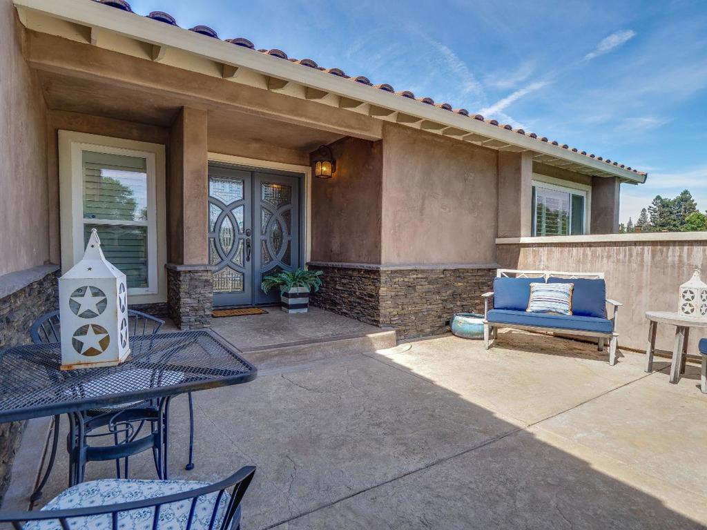 6511 Plainview Court Property Photo 7
