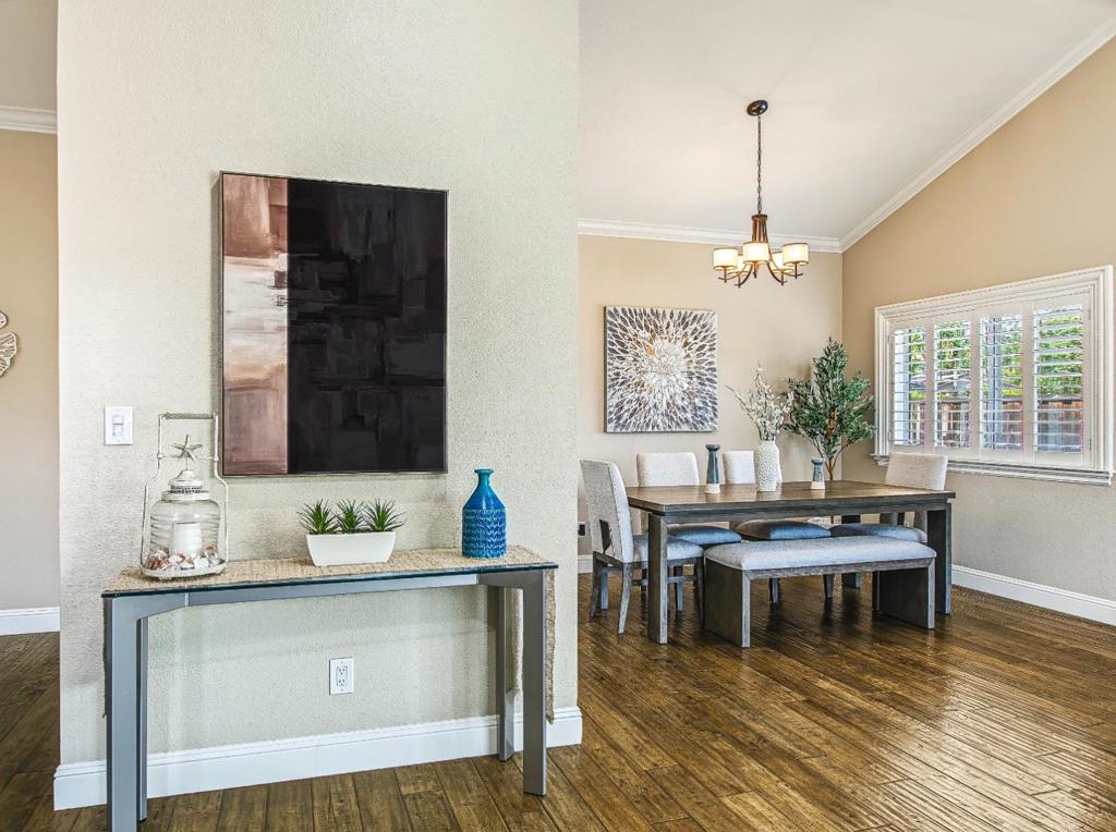6511 Plainview Court Property Photo 8