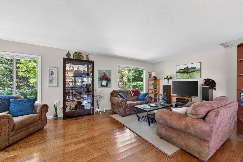107 Bar Harbor Court Property Photo 6