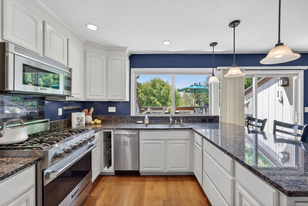 107 Bar Harbor Court Property Photo 17