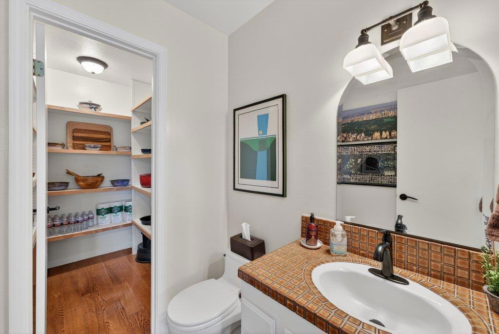 107 Bar Harbor Court Property Photo 24