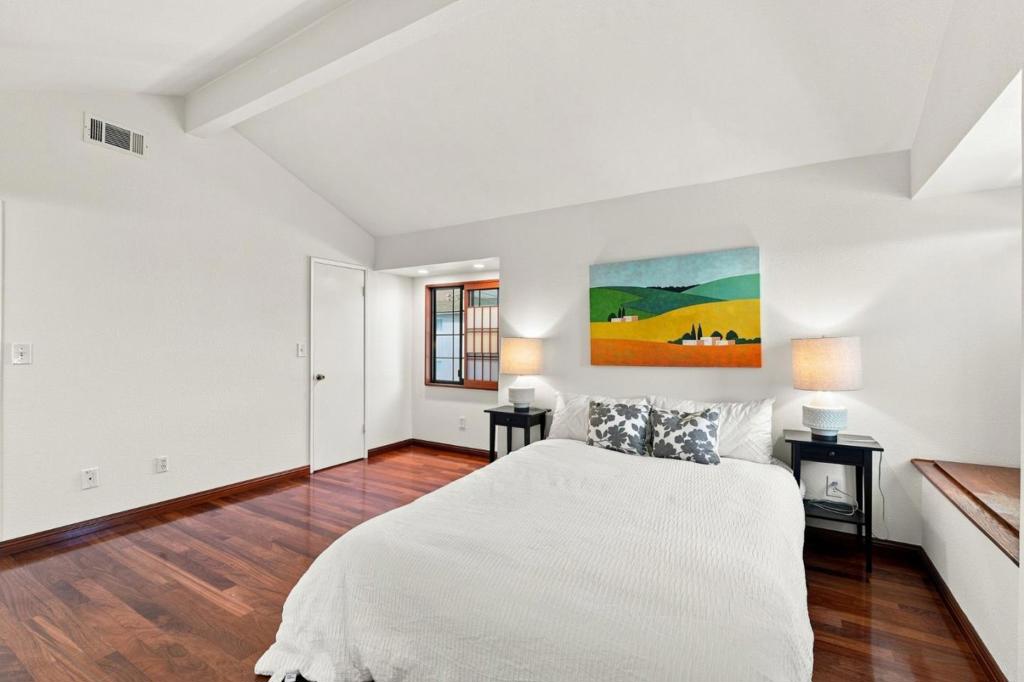 194 Colonade Square Property Photo 19