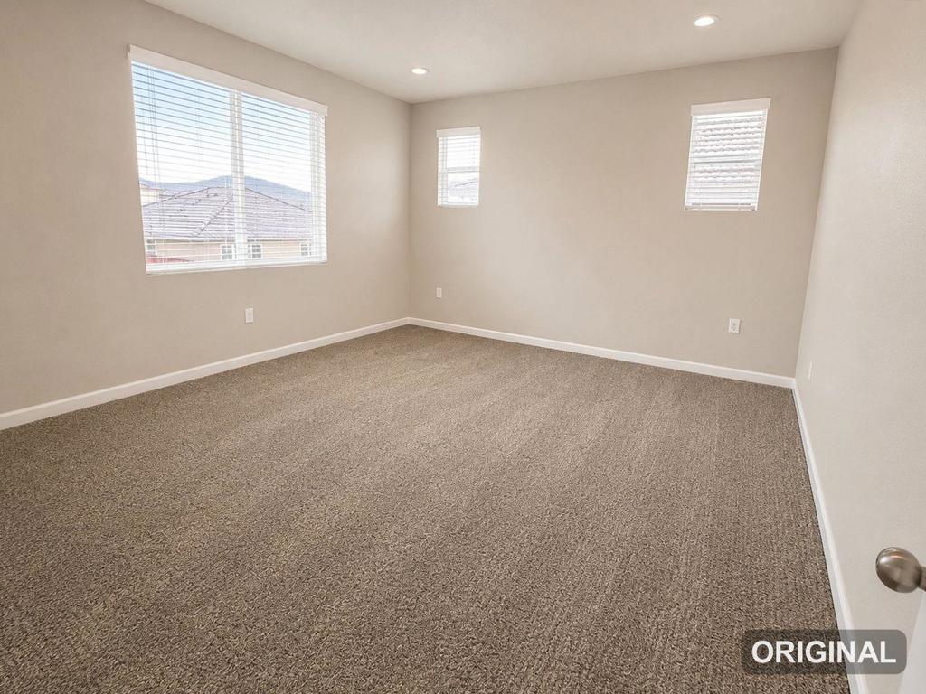 2041 Rosewood Drive Property Photo 5