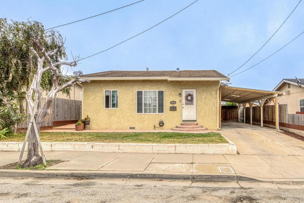 10941 Axtell Street Property Photo 1