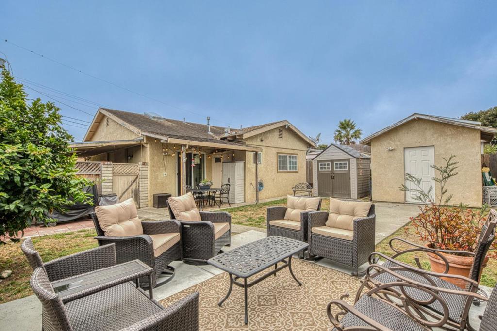 10941 Axtell Street Property Photo 23