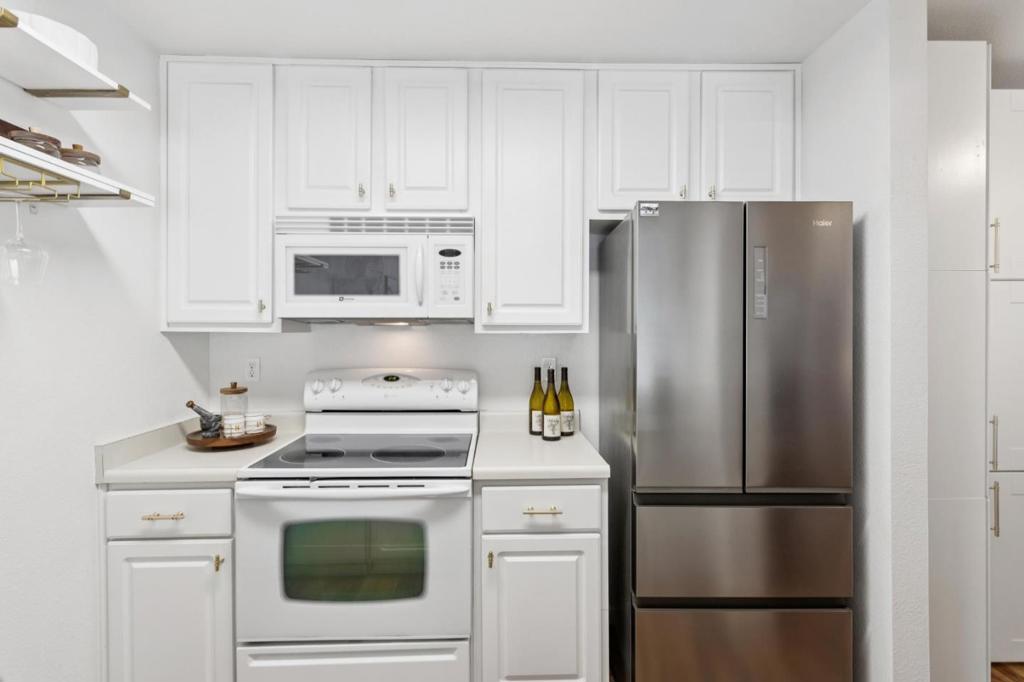 1575 Four Oaks Circle Property Photo 16