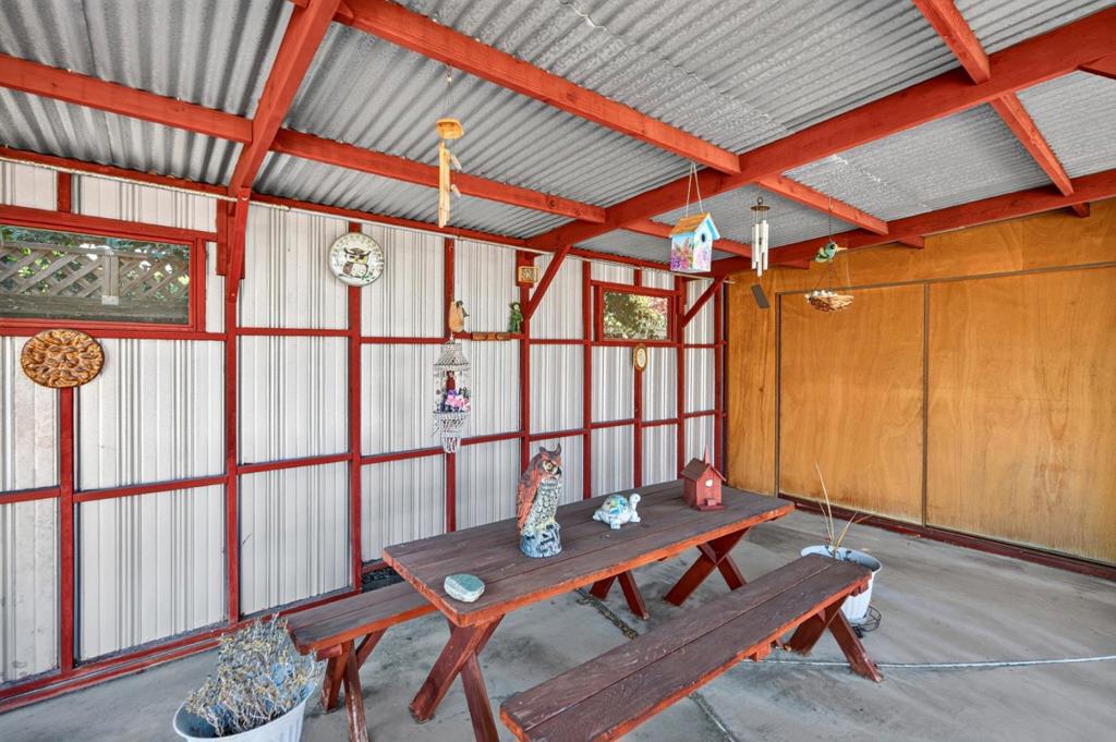 581 Worley Avenue Property Photo 24