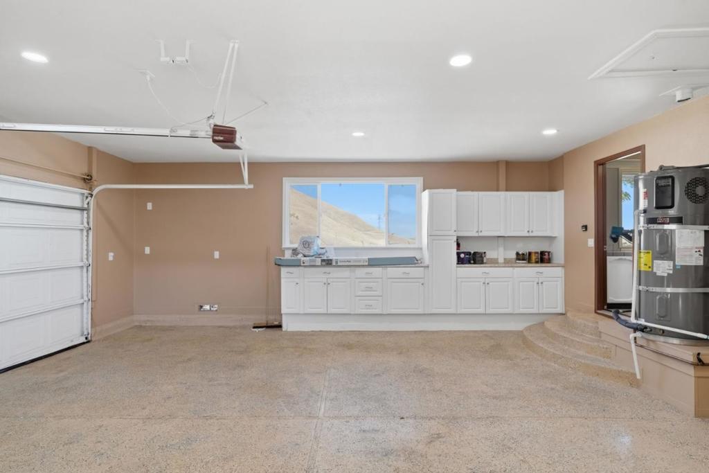 2301 Hess Road Property Photo 35