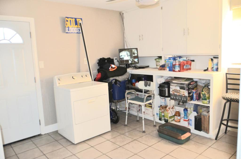 322 E Tregallas Road Property Photo 7