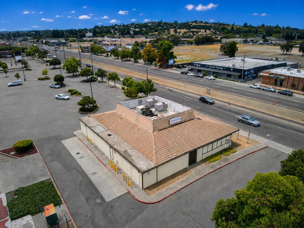 3790 Sonoma Boulevard Property Photo 1