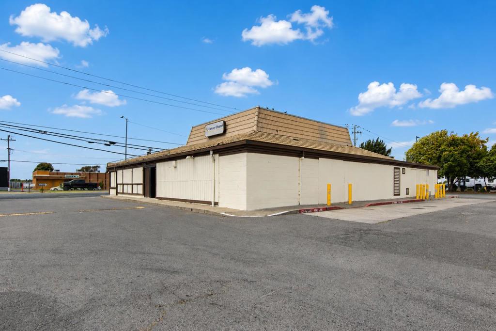 3790 Sonoma Boulevard Property Photo 4