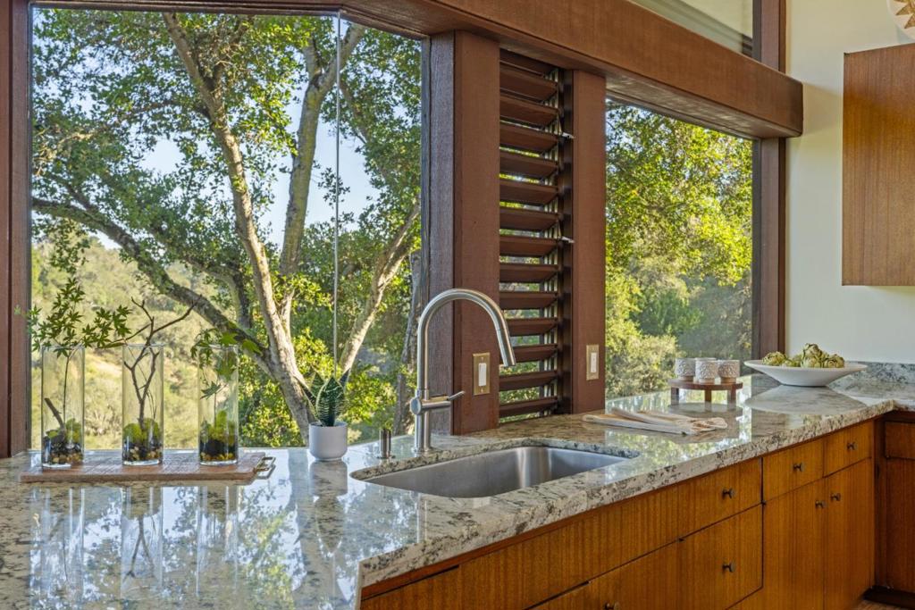 999 N Rodeo Gulch Road Property Photo 17