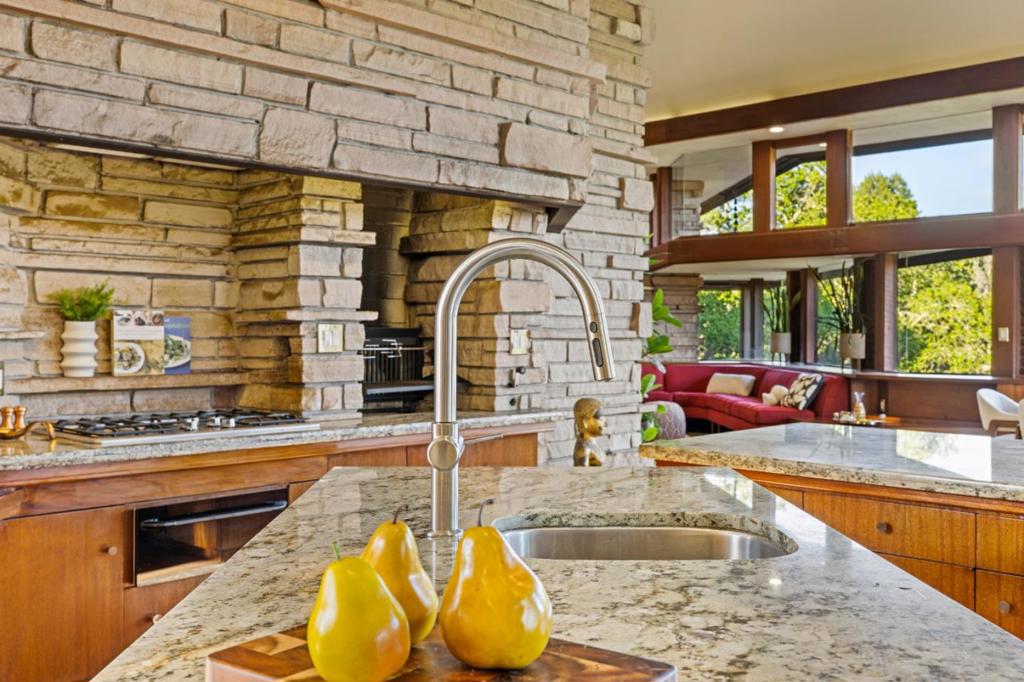 999 N Rodeo Gulch Road Property Photo 18