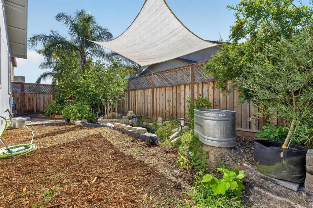 8039 Leno Drive Property Photo 7