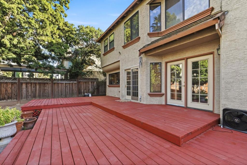 17520 Serene Drive Property Photo 9