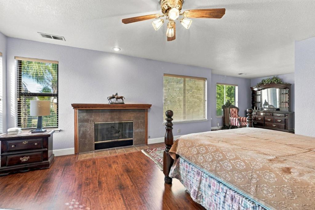 17520 Serene Drive Property Photo 40