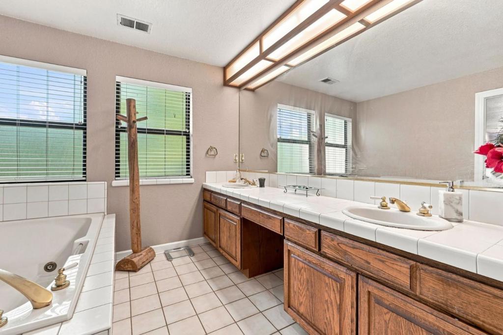 17520 Serene Drive Property Photo 46