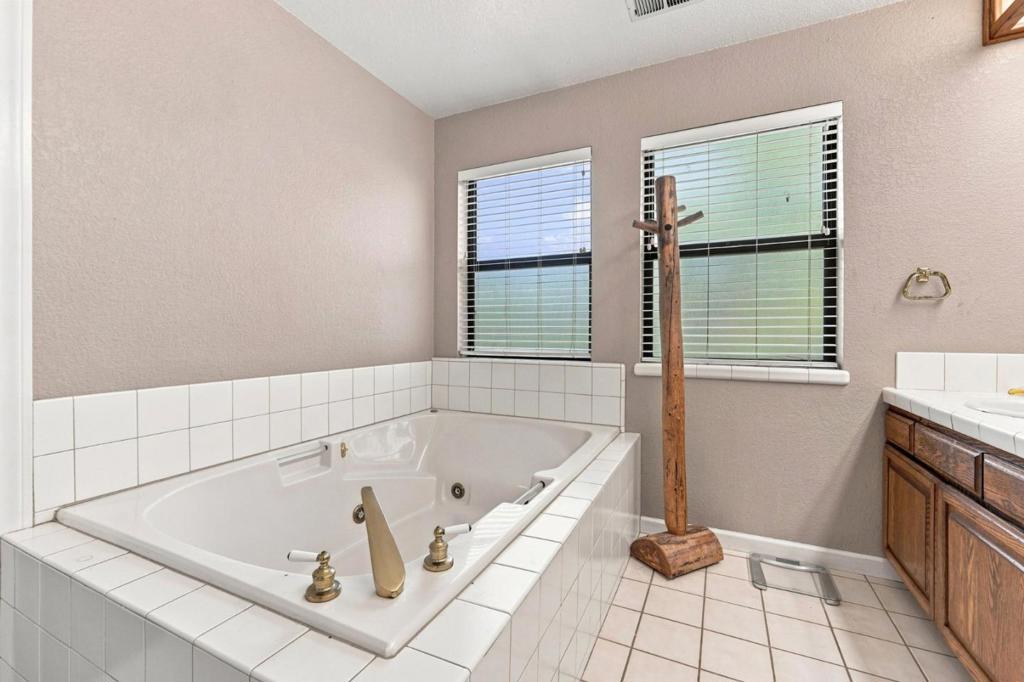 17520 Serene Drive Property Photo 47