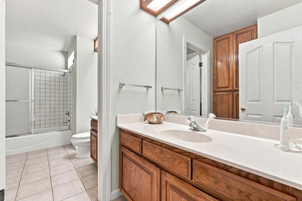 17520 Serene Drive Property Photo 48